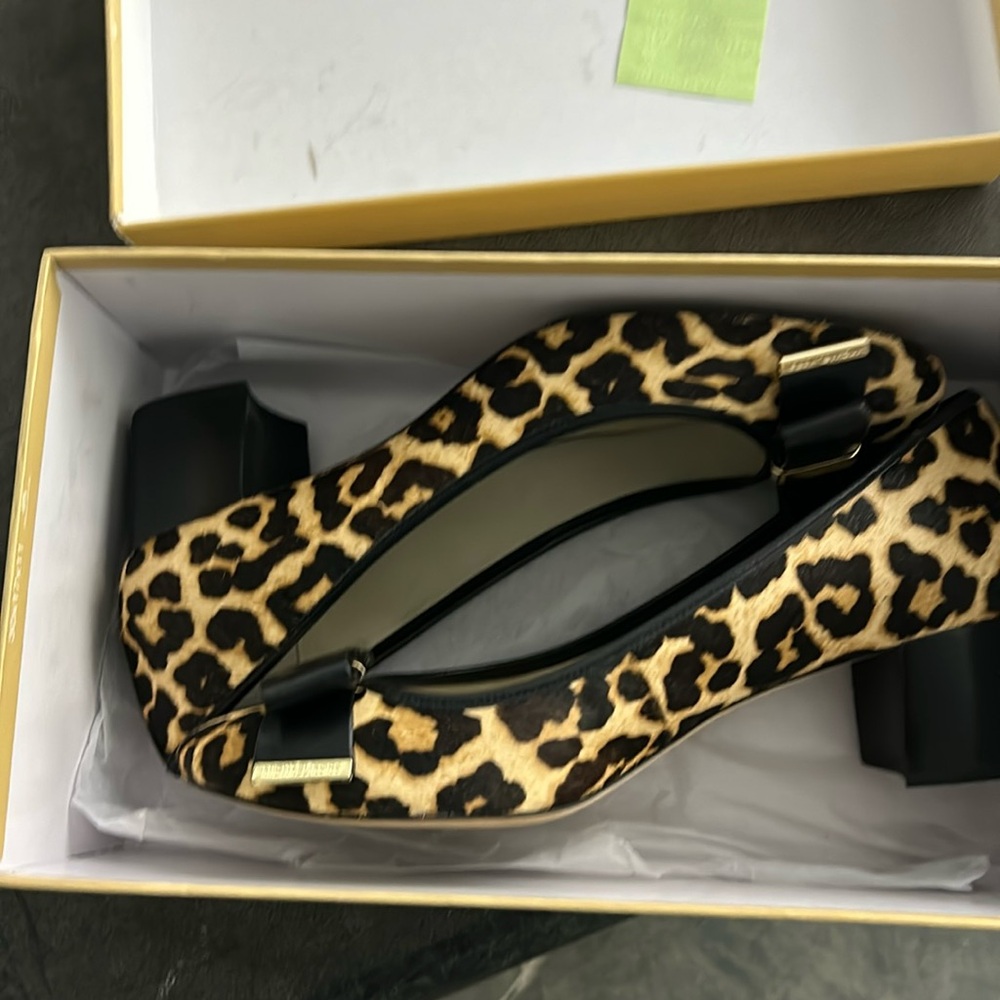 Ladies shoes worn only once